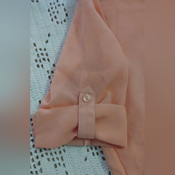 Faded Glory Semi-Sheer Button-down Blouse size L (10-12)       11-029 - Picture 4 of 5